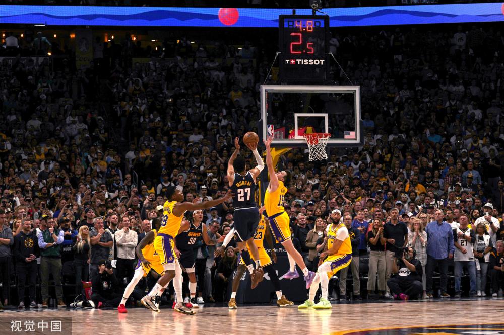 这座位于中 这座位于中