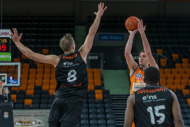 家队的强劲 家队的强劲